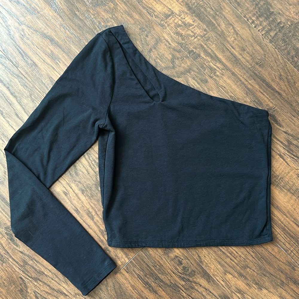 A&F Crop one sleeved top